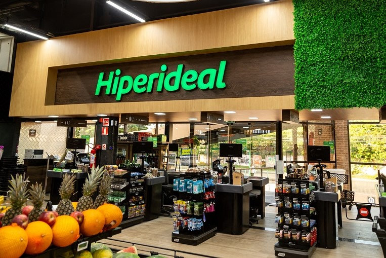 Hiperideal